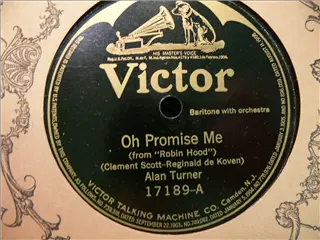 small_victor 17189 a.webp